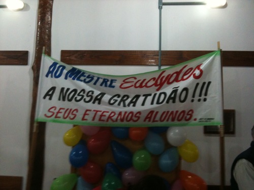 Ao mestre, com carinho