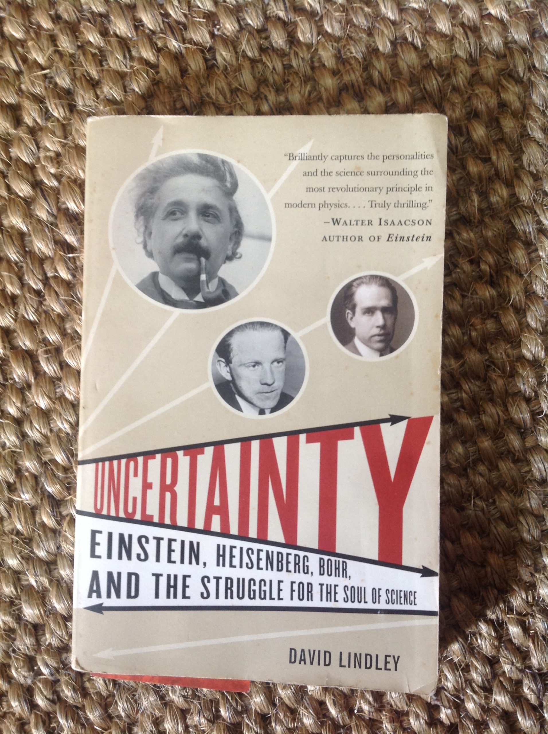 Terminei de ler: 'Uncertainty'